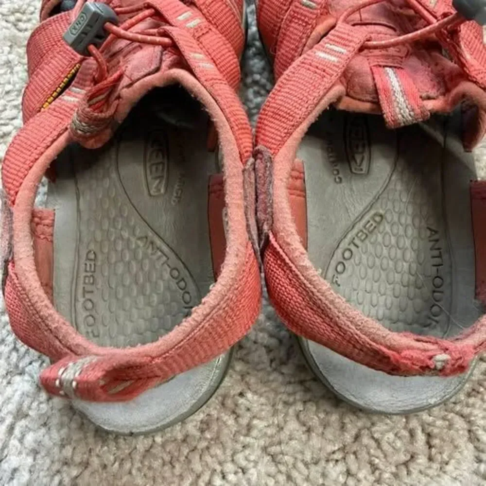KEEN Clearwater CNX Sandals women size 6